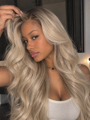 Léonie — Wig glueless brésilienne longue lace 13x6 (N248)